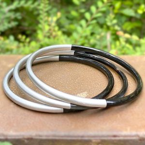 Silver-Colored Natural Buffalo Horn Beaded Bracelet With Design 4mm 2mm Sizes India Wedding Parties Black <b>Crystal</b> Glass Beads - Product Image 1