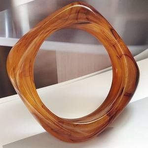 Bracelets Kada en résine multicolores de créateur, faits à la main, polis, larges, bijoux de poignet, accessoires de mode pour femmes - Product Image 5