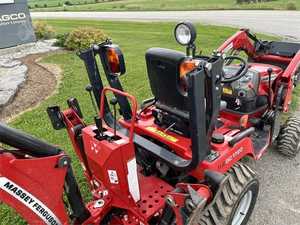 Tracteur d'occasion Massey Ferguson GC1720 2017 - Product Image 6