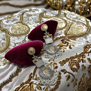 Pendientes de tuerca chapados en plata oxidada Brishna de alta calidad para mujer, forma geométrica, directos del proveedor indio, superventas - Product Image 1