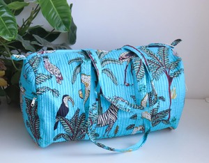 Turquoise Safari Print Weekender Bag Boho Quilted Overnight Duffle Bag Sport Style avec Haute Qualité Grande Capacité Durable - Product Image 1