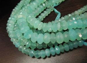 ลูกปัดหินแคลเซโดนีสีฟ้าธรรมชาติคุณภาพสูงทรงรอนเดลเหลี่ยมเพชรพลอย ขนาด 9-10 มม. ความยาว 10 นิ้ว - Product Image 4