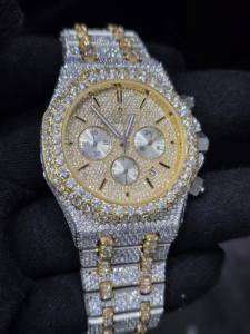 Montre de luxe unisexe Hip Hop glacée, personnalisée, avec moissanite VVS, bracelet en alliage or jaune, mouvement à quartz, mécanique tendance - Product Image 1