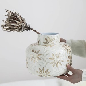 แจกันมุกสีเบจและสีขาวตกแต่งบ้านบ้านระเบียงบ้านแจกันปลูกต้นไม้ไฮโดรโปนิกส์จากงานหัตถกรรมทีเอนฟอง - Product Image 5