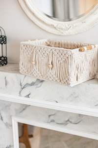Elegante Cesta de Macramé para Almacenamiento en el Hogar, Decoración que Crea un Estilo Boho Natural para la Organización de la Sala de Estar y el Dormitorio - Product Image 6