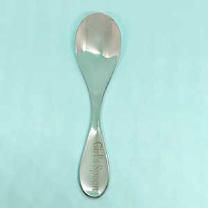 Cuchara de bebé segura y suave con bordes redondeados perfecta para alimentar a bebés y niños pequeños y de fácil limpieza hecha a mano de La India - Product Image 3