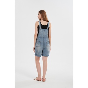 Paola Riboni - Overol Corto de Mezclilla Tejida para Mujer, Corte Holgado, Cintura Alta, Lavado Claro, Estilo Vintage Sencillo, Ropa Casual de Verano - Product Image 3