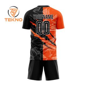 100% uniformes de football en polyester à vendre uniformes de football de conception de logo sur mesure à bas prix uniformes de nom d'équipe OEM - Product Image 4