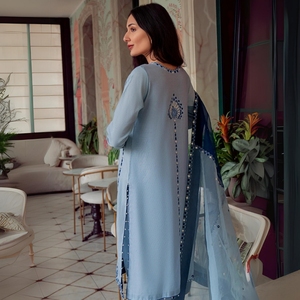 Salwar Kameez Informal Estilo Indio Pakistaní, Camisa Bordada en la Parte Delantera, Algodón Puro HandKhaddi con Borde Bordado - Product Image 2