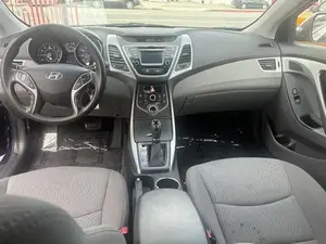 2016 Hyunda ELANTRA SE - Product Image 2
