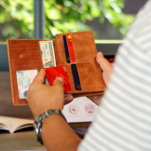 Portefeuille de luxe unisexe élégant et mince en cuir véritable durable avec blocage RFID avec support pour téléphone doublure en PU utilisation quotidienne en voyage - Product Image 1