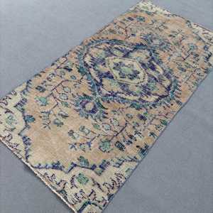 Alfombra Turca Vintage de 3.3x6.7 pies, Alfombra Decorativa, Alfombra con Puntos Azules - Product Image 2