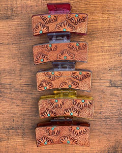 Nouvelle arrivée vente chaude Western élégant à la main usiné en cuir gravé pinces à cheveux en cuir griffe accessoires de cheveux pour les femmes - Product Image 3