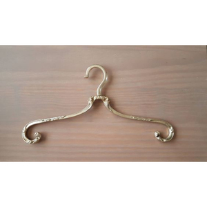 ไม้แขวนเสื้อโลหะทองเหลืองหรูหราสีทองสำหรับชุดแต่งงาน - Product Image 5