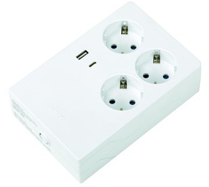 Presa multipla quadrata con 3 prese wireless + USB e USB-C 3680W 16A 250V (Simon BM513301) - Product Image 1