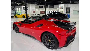 SF90 Spider Convertible 2023 Usado, Tracción en las Cuatro Ruedas, Volante a la Izquierda/Derecha, Certificado, Seminuevo - Product Image 3