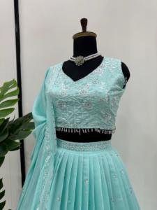 Colección de boutique Premium étnica india Lehenga y Choli semicosidos con Dupatta de contraste de proveedor mayorista - Product Image 4