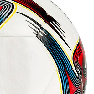 Ballon de football en cuir PU cousu à la machine de haute qualité, taille 5, ballon d'entraînement durable, motif rayé blanc, fabriqué au Pakistan - Product Image 3