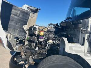 Camion à plateau plat 2020 268 avec moteur de 230 CV, boîte de vitesses automatique à 6 rapports, durable et haute performance - Product Image 5