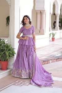 Suministro Directo de Fábrica, Hermoso Lehenga Choli Bordado para Ceremonias Tradicionales de Puja, Disponible para Exportación - Product Image 3
