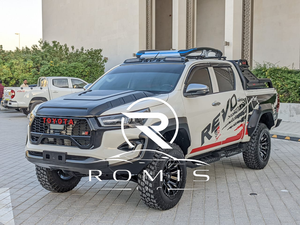 Hilux Revo GR Sport 2024, Pickup 2.7L Benzina Automatico, Luci LED, Pneumatici R17, Portapacchi, Sedili Scuri - Product Image 3