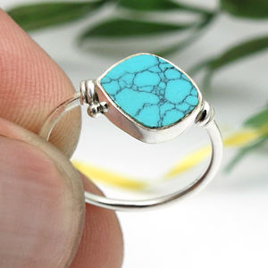 ชุดฝารองรูปทรงเบาะพลอยสีฟ้าเทอร์ควอยส์แหวนเงินแท้925ซัพพลายเออร์เครื่องประดับแหวนครบรอบแต่งงาน - Product Image 4