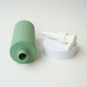 Vente 2025 Bouteille de lotion de conception personnalisée en usine OEM Bouteille de shampoing vide en plastique HDPE de 500ml pour animaux de compagnie Emballage pour les soins de la peau - Product Image 6