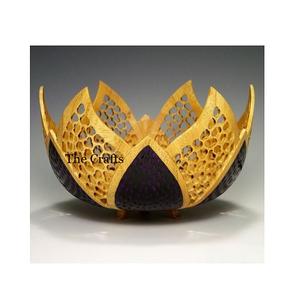Bol à nourriture noir et or au design lotus, en métal de qualité supérieure, décoratif, à prix abordable - Product Image 1
