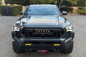 VOITURES D'OCCASION À VENDRE 2024 Tacoma Trailhunter DoubleCab - Product Image 5