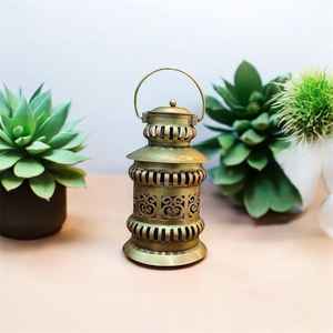 Lanternes rustiques en bois et fer noir - Product Image 1