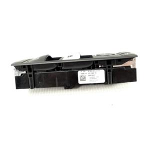 แผงปุ่มด้านหน้าซ้ายเมอร์เซเดส ซี-คลาส ซีดาน W204 A2048700151 (07>) - Product Image 3