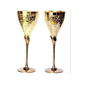 Copa de vino de acero inoxidable Eleve la decoración de su hogar con una copa de vino de lujo de acero inoxidable y latón - Product Image 3