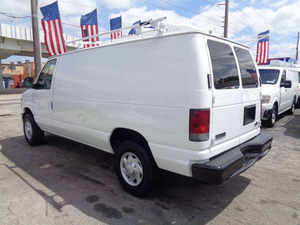 Furgoneta de Carga Ford E-250 3 Puertas 2012 Usada Barata al por Mayor, Tracción Total, Volante a la Izquierda, Asientos de Cuero, Cámara Trasera, Faros LED, Pantalla Táctil, Euro - Product Image 3