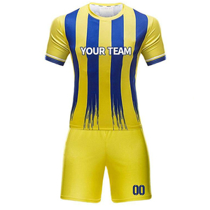 Vente en gros d'uniformes de football pour jeunes respirants de haute qualité Nouveau design personnalisé Vêtements sublimés pour adultes unisexes fabriqués - Product Image 5