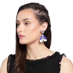 Achetez des boucles d'oreilles vintage faites à la main, élégantes boucles d'oreilles en perles de rocaille, bijoux faits à la main uniques et tendance, design créatif - Product Image 3