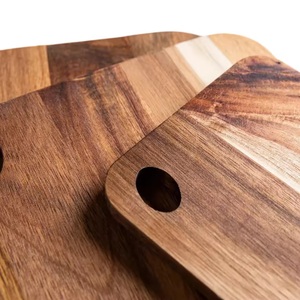 Logo personnalisé Ensemble de 3 planches à découper en bois d'acacia épais et écologique Ustensiles de cuisine Blocs à découper en bois Poignées pour usage alimentaire - Product Image 2