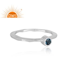 แหวนเงินแท้ธรรมชาติสีฟ้าโทแพซจากลอนดอนเครื่องประดับวงแหวนค้อนทุบ - Product Image 3