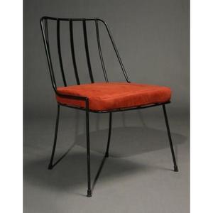 Chaises en fer au design moderne et élégant avec cadre en métal durable, adaptées aux bureaux contemporains et à l'usage domestique décontracté - Product Image 1
