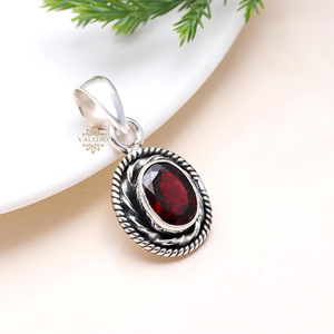 Pendentif en argent sterling 925, style vintage, forme ovale, pierre précieuse grenat naturel, bijoux bohèmes faits à la main, cadeau parfait pour elle - Product Image 4