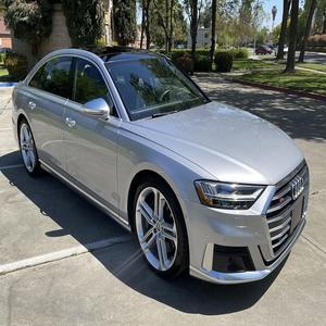 ¡Oferta Imperdible! Sedán de Lujo Super Limpio 2021 A-U-D-I S8 563-hp V8 Biturbo con Tracción en las Cuatro Ruedas, Paquetes Ejecutivos y de Cuero Completo - Product Image 1