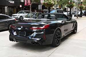 M8 2024 Seminuevo, Negro, Caja de Cambios Automática, Motor de Aspiración Natural, Tracción en las Cuatro Ruedas, Convertible de Cuero, Euro IV, Techo Panorámico - Product Image 3