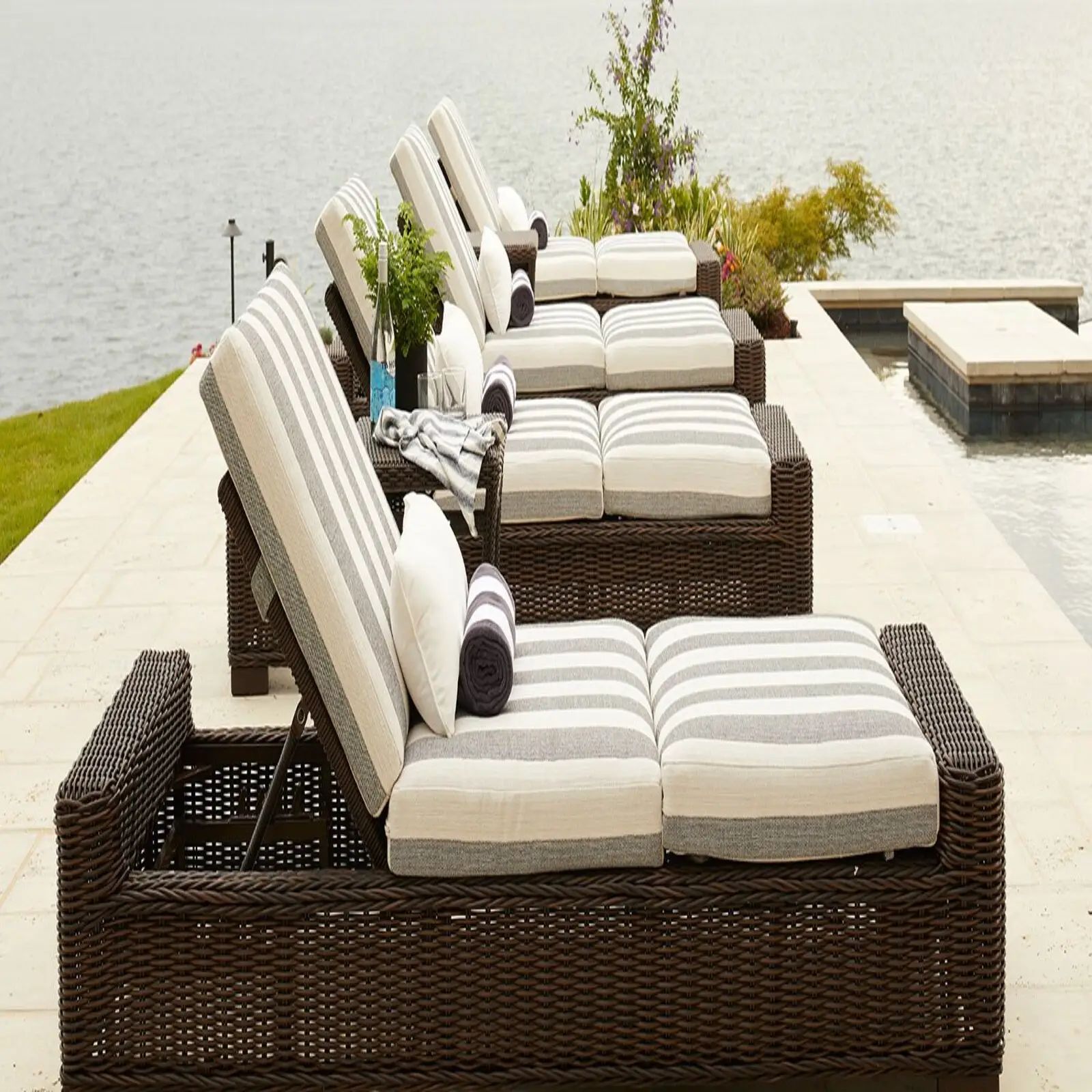 Set ruang santai luar ruangan, kursi bar teras anyaman rotan untuk luar ruangan, kursi malas dapat disesuaikan dengan Bantal & bantal