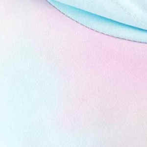 Sweat à capuche court pour femme, personnalisé avec logo, haute qualité, en toile de coton respirante, imprimé uni, idéal pour l'hiver - Product Image 2