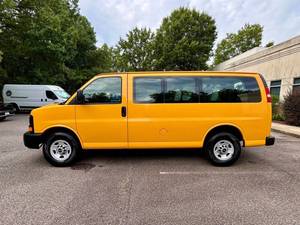 Prezzo basso, GMC Savana 2500 del 2013, auto usata in vendita - Product Image 4