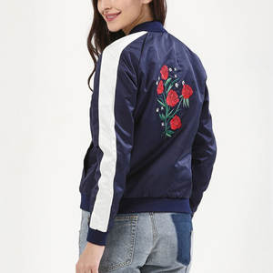 Producto ligero y cómodo Ropa de moda Chaqueta universitaria de satén para mujer Precio de venta más vendido Chaqueta universitaria de satén para mujer - Product Image 4
