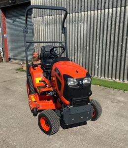 Mini tracteur de jardin diesel G261 25 CV Meilleur choix pour les machines environnementales Nouvelle vente Tondeuse autoportée avec bac à herbe - Product Image 4