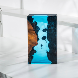 Lampe résine, lampe époxy, lampe résine personnalisée, lampe résine époxy, lampe violette, veilleuse bois, lampe de table bois, lampe cadeau de Noël - Product Image 1