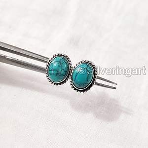 Boucles d'oreilles clous pour femmes, pierre précieuse turquoise tibétaine naturelle, bijoux bohèmes faits à la main, argent sterling 925 - Product Image 1