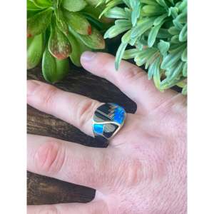 Anillo Artesanal Navajo, Coleccionable, con Incrustaciones de Piedras Variadas y Plata de Ley, Talla 8.75 - Product Image 2