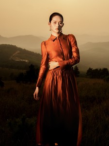 Precio de fábrica Faldas largas plisadas para mujer con cinturón Negro y marrón FALDA JACK MAXI Tela de cupro de alta calidad WHITEANT Vietnam - Product Image 2